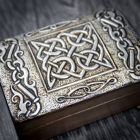 Briomhar Irish Celtic Jewelry Box 